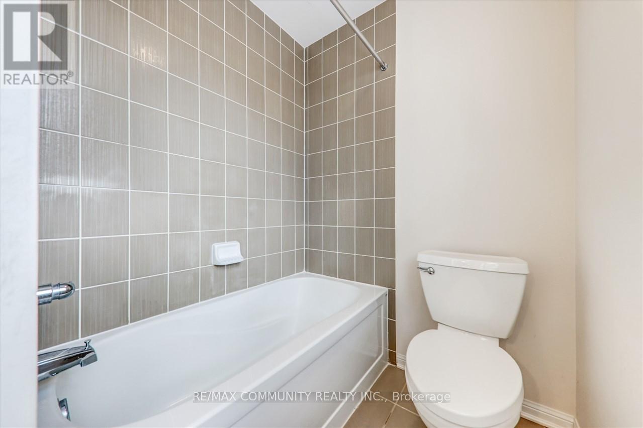 Photo 6 of 47 Ferris Lane, New Tecumseth ON
