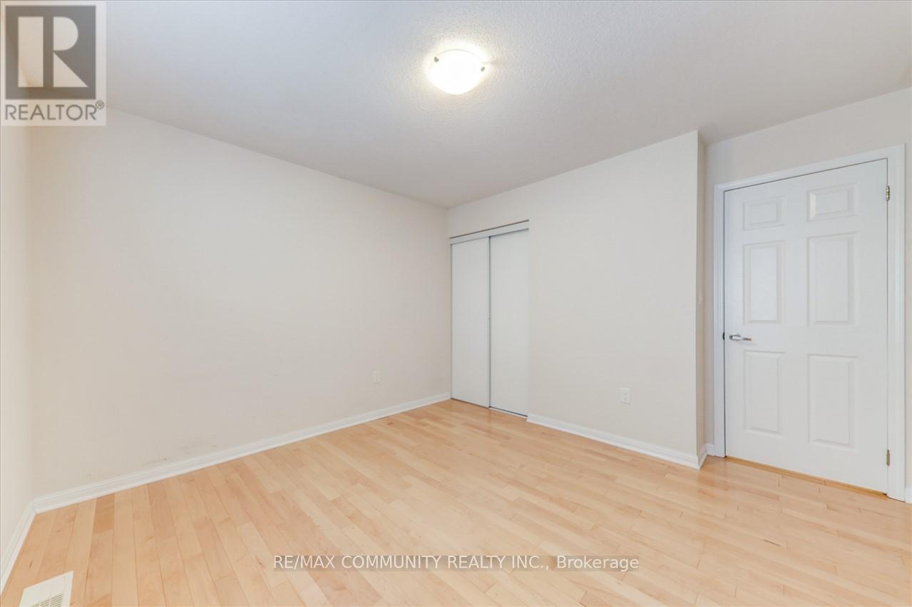 Photo 32 of 47 Ferris Lane, New Tecumseth ON