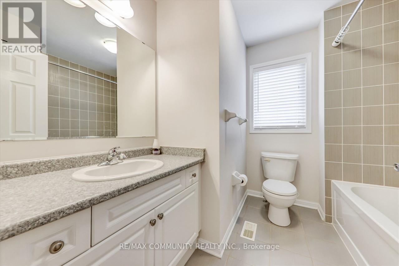 Photo 22 of 47 Ferris Lane, New Tecumseth ON