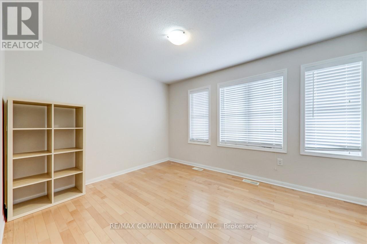 Photo 16 of 47 Ferris Lane, New Tecumseth ON