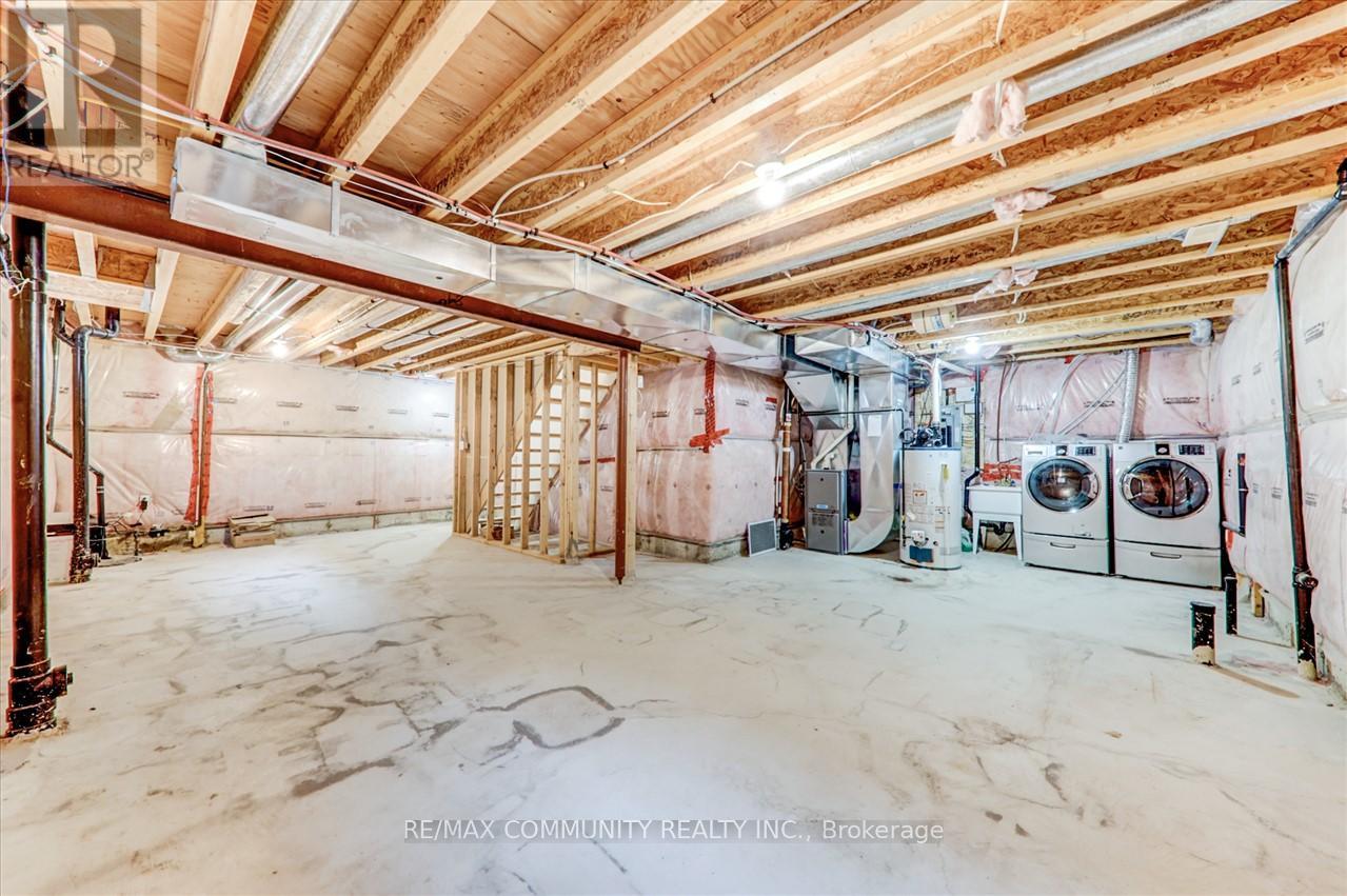 Photo 4 of 47 Ferris Lane, New Tecumseth ON