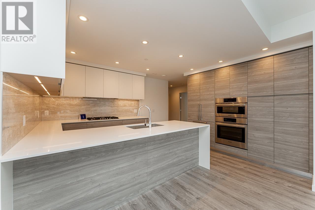 Photo 8 of 1403 660 Quayside Drive, New Westminster BC
