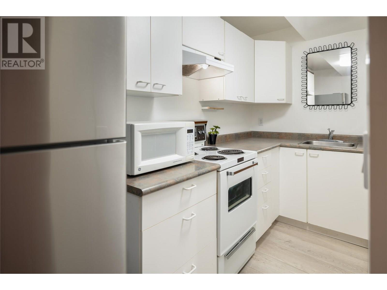 2613 COPPER RIDGE Drive, West Kelowna