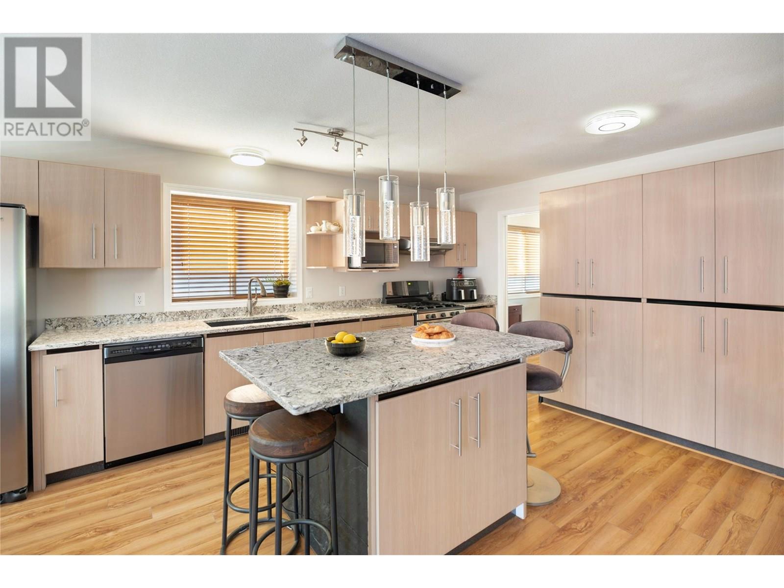2613 COPPER RIDGE Drive, West Kelowna