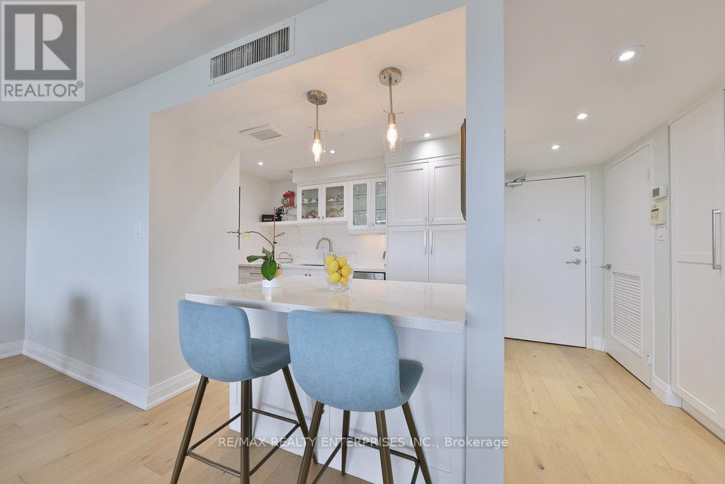Photo 12 of 606 1333 Bloor Street, Mississauga ON