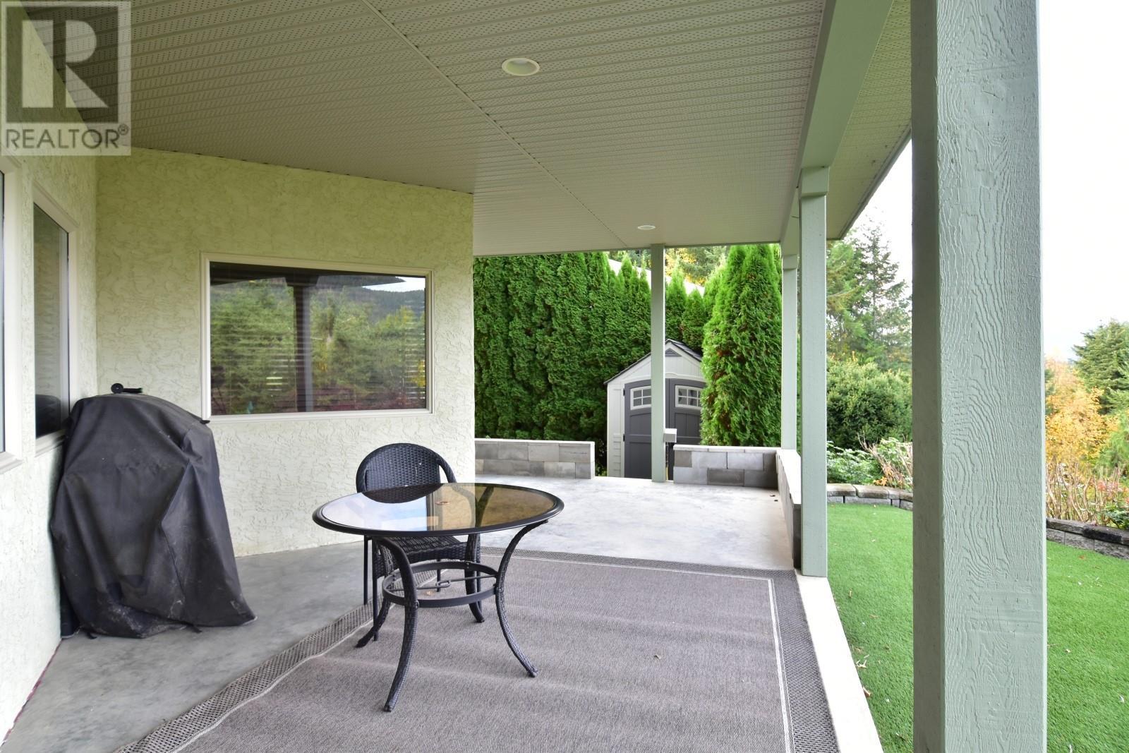 Photo 8 of 2597 Grandview Place, Blind Bay BC