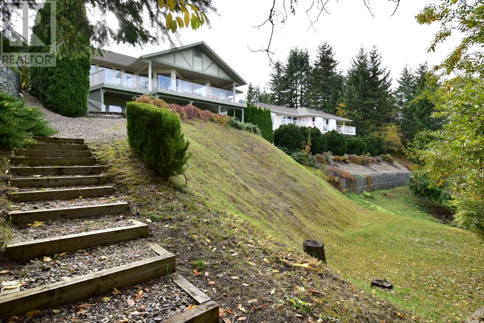 Photo 37 of 2597 Grandview Place, Blind Bay BC