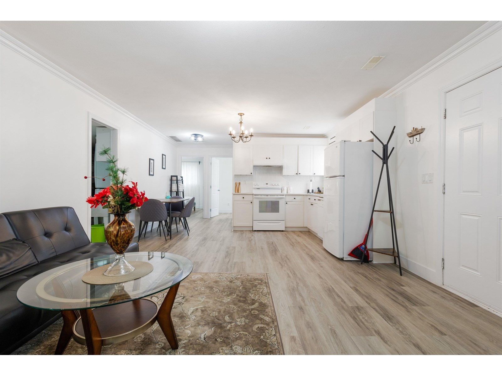 Photo 21 of 27016 35 Avenue, Langley BC