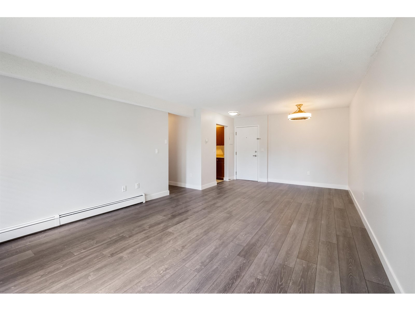 Photo 7 of 4 5664 200 Street, Langley BC