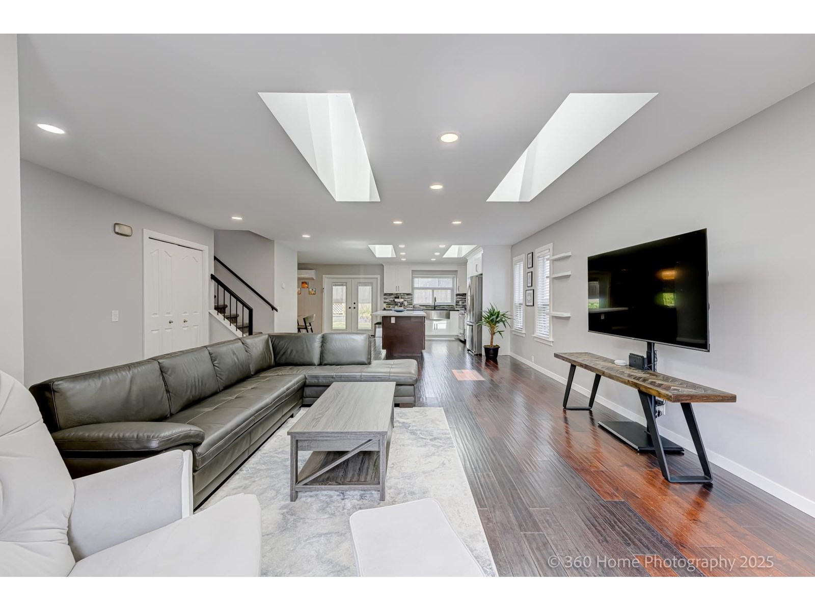 Photo 3 of 1786 142 Street, Surrey BC