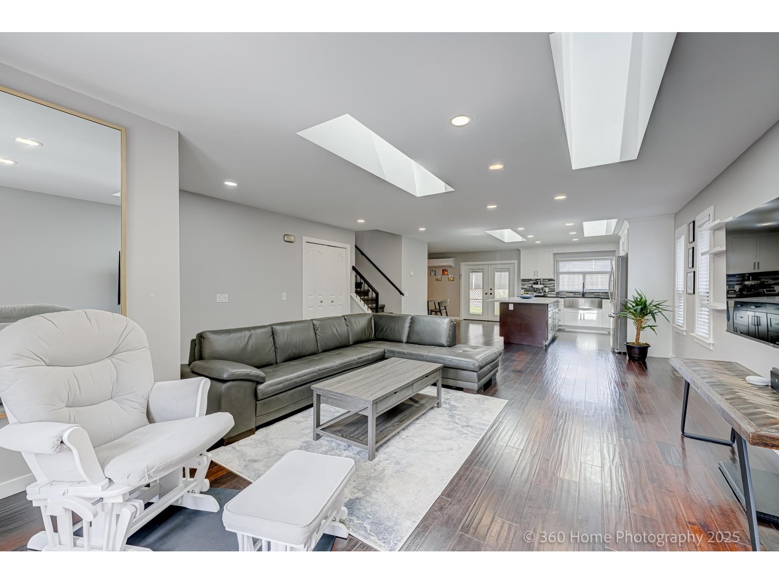 Photo 4 of 1786 142 Street, Surrey BC