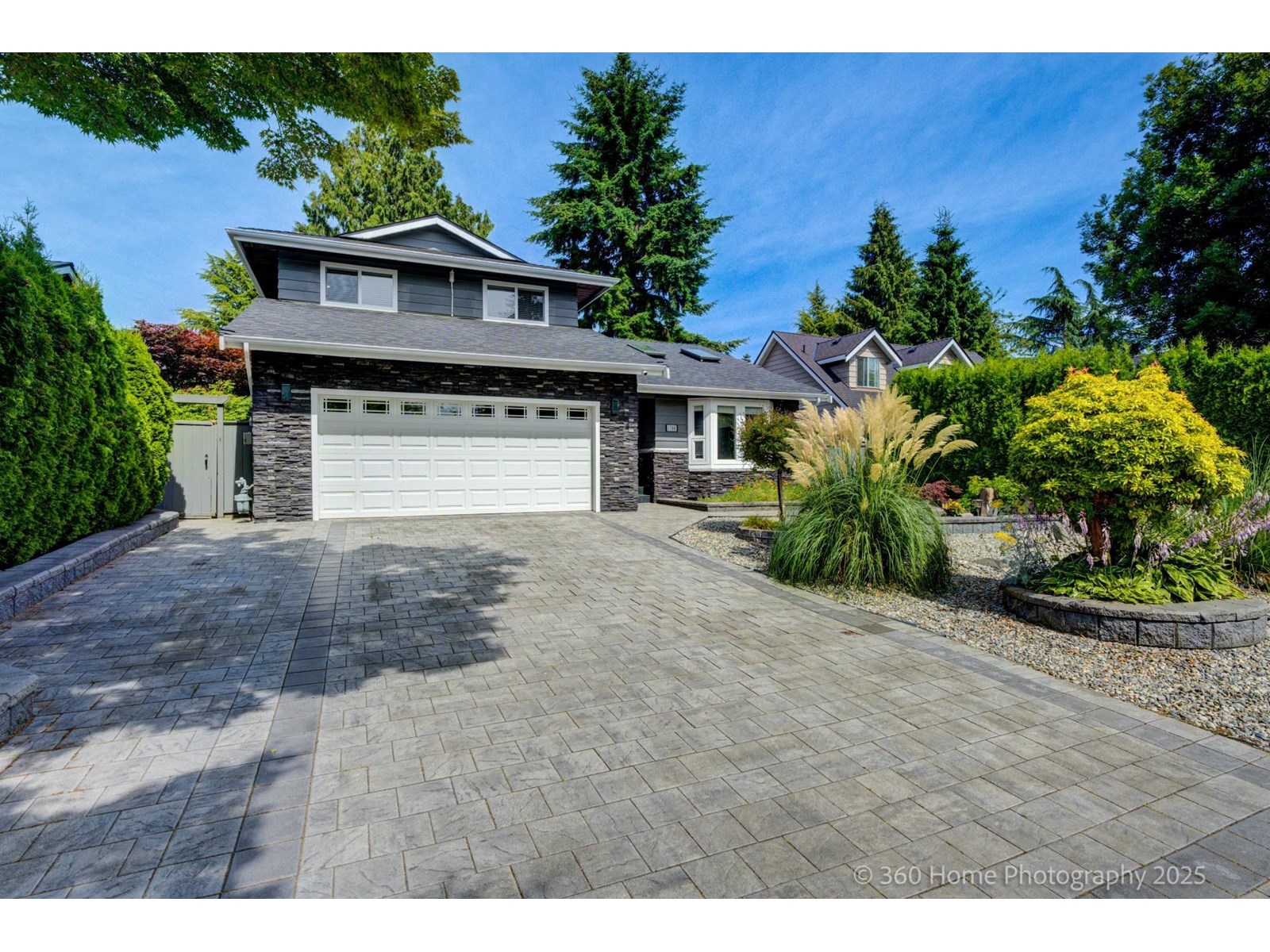 Photo 2 of 1786 142 Street, Surrey BC