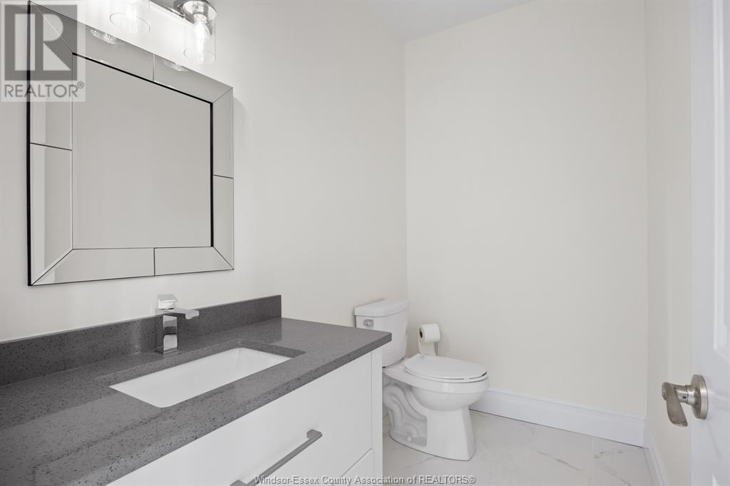 Photo 8 of 103 Bay Street, Lakeshore ON
