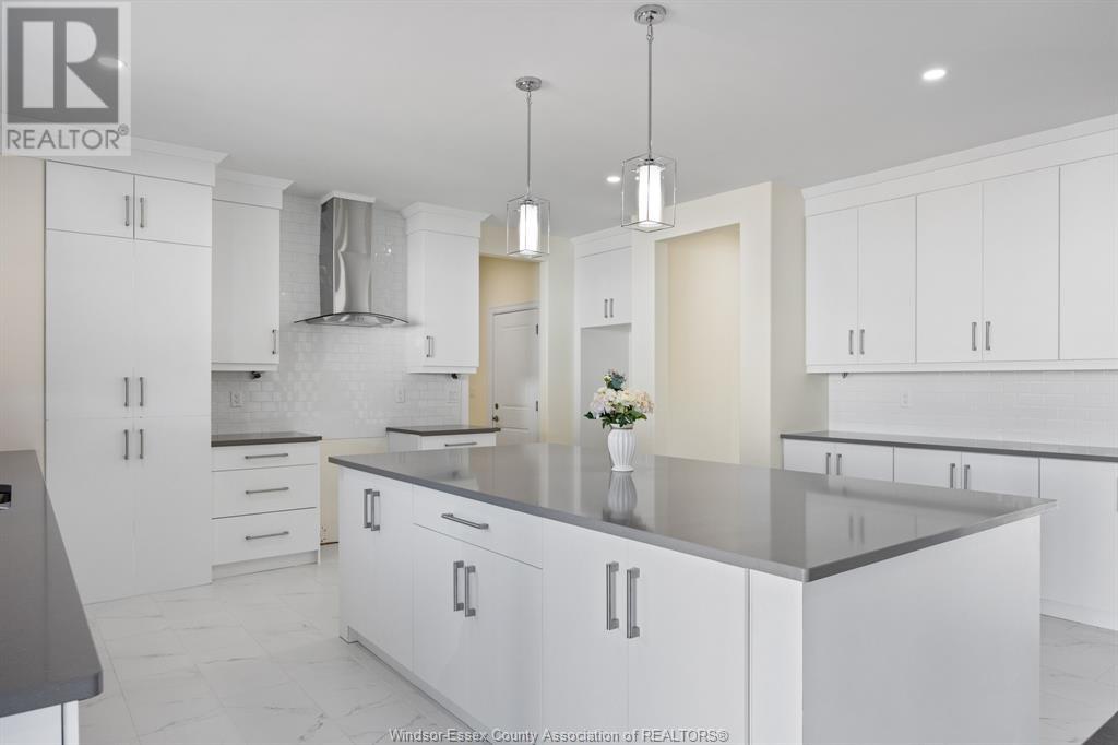 Photo 42 of 103 Bay Street, Lakeshore ON