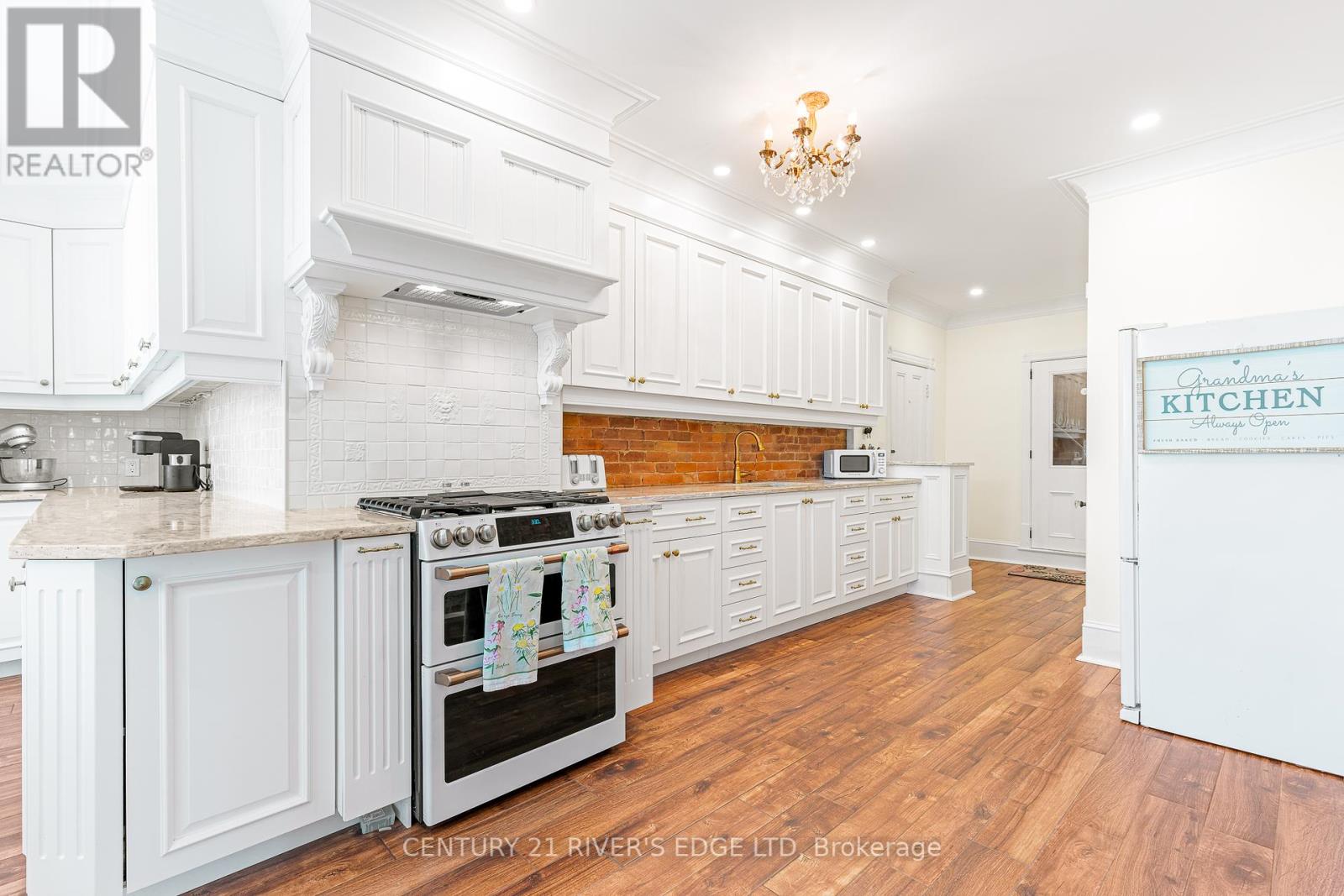 Photo 44 of 20 Sherwood Street, Brockville ON