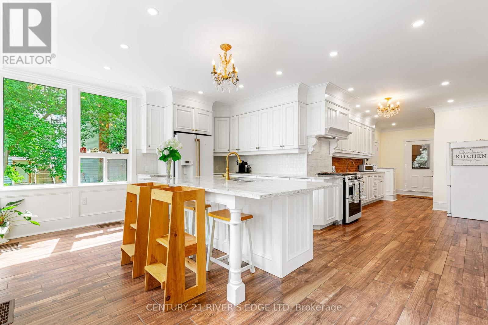 Photo 37 of 20 Sherwood Street, Brockville ON