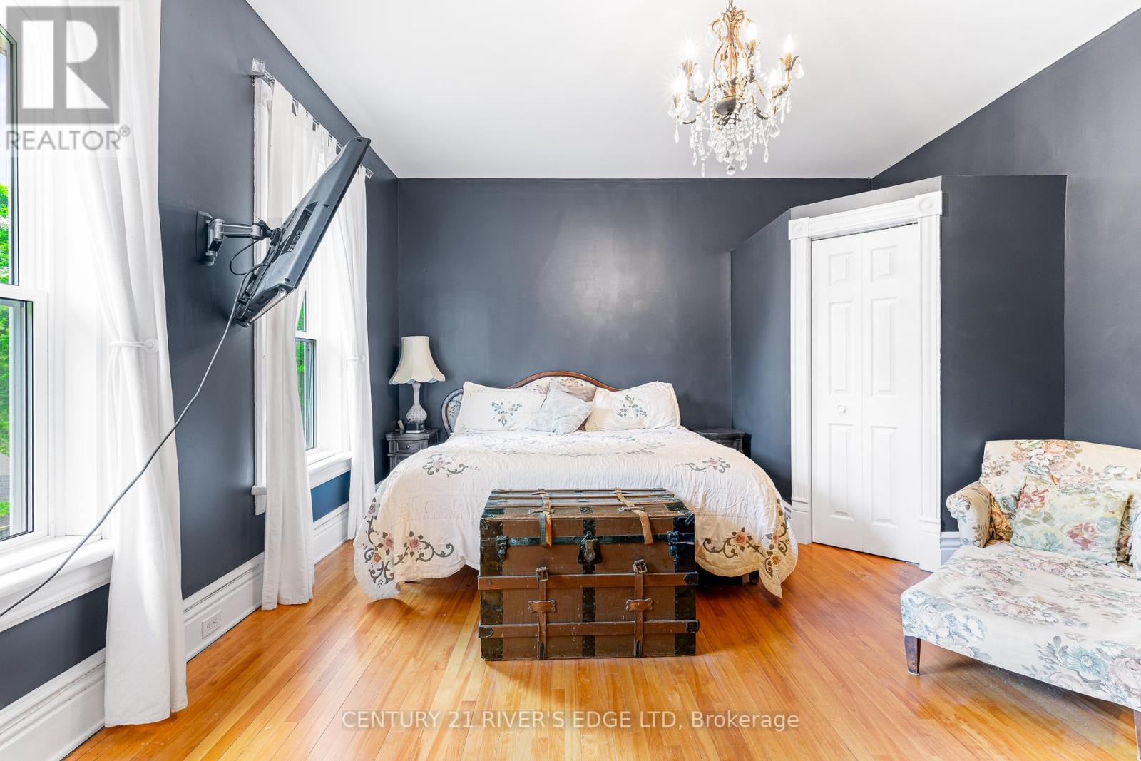 Photo 17 of 20 Sherwood Street, Brockville ON