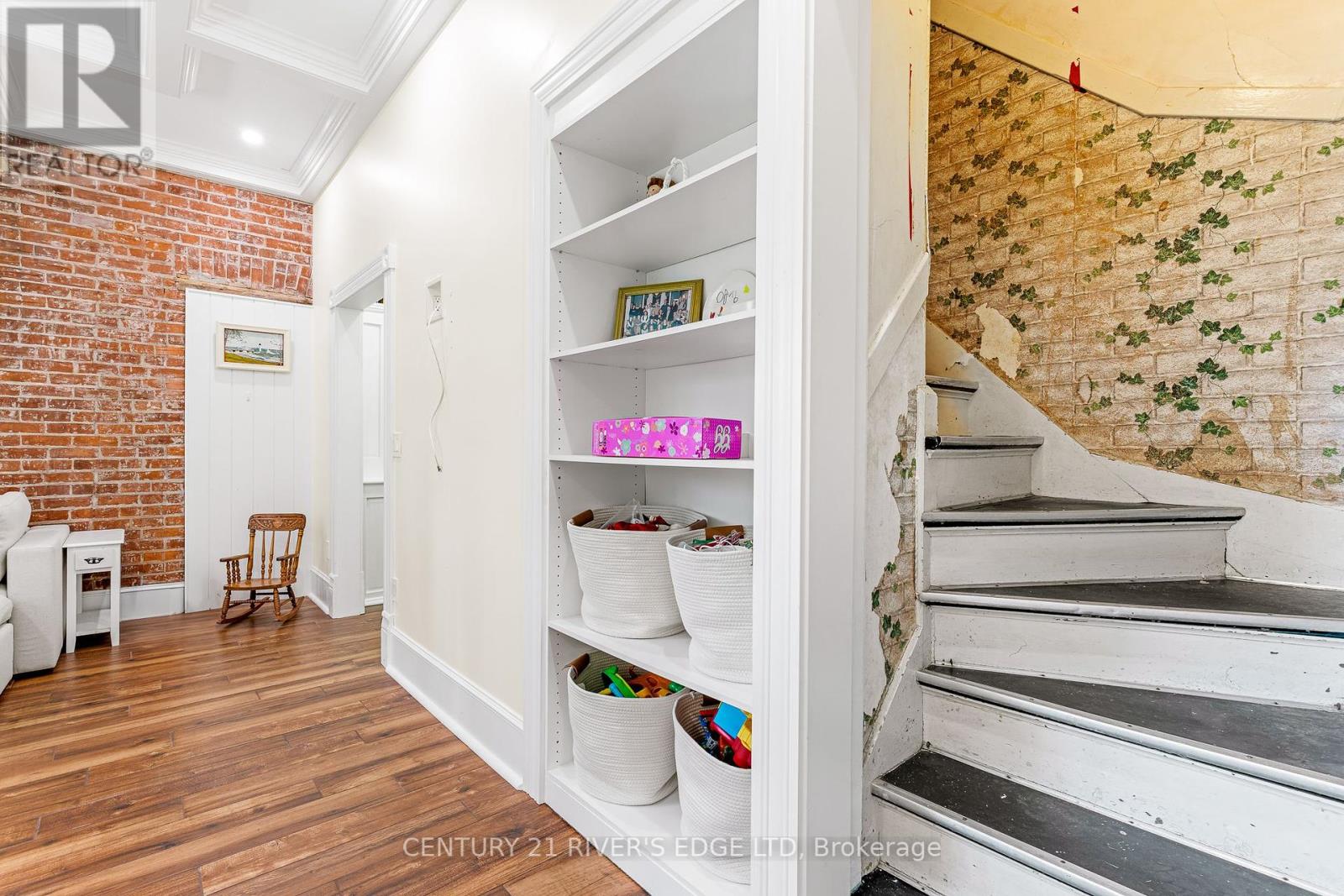 Photo 46 of 20 Sherwood Street, Brockville ON