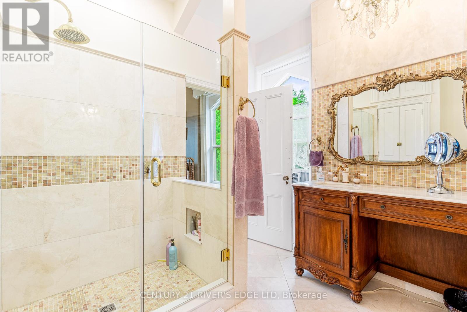 Photo 18 of 20 Sherwood Street, Brockville ON
