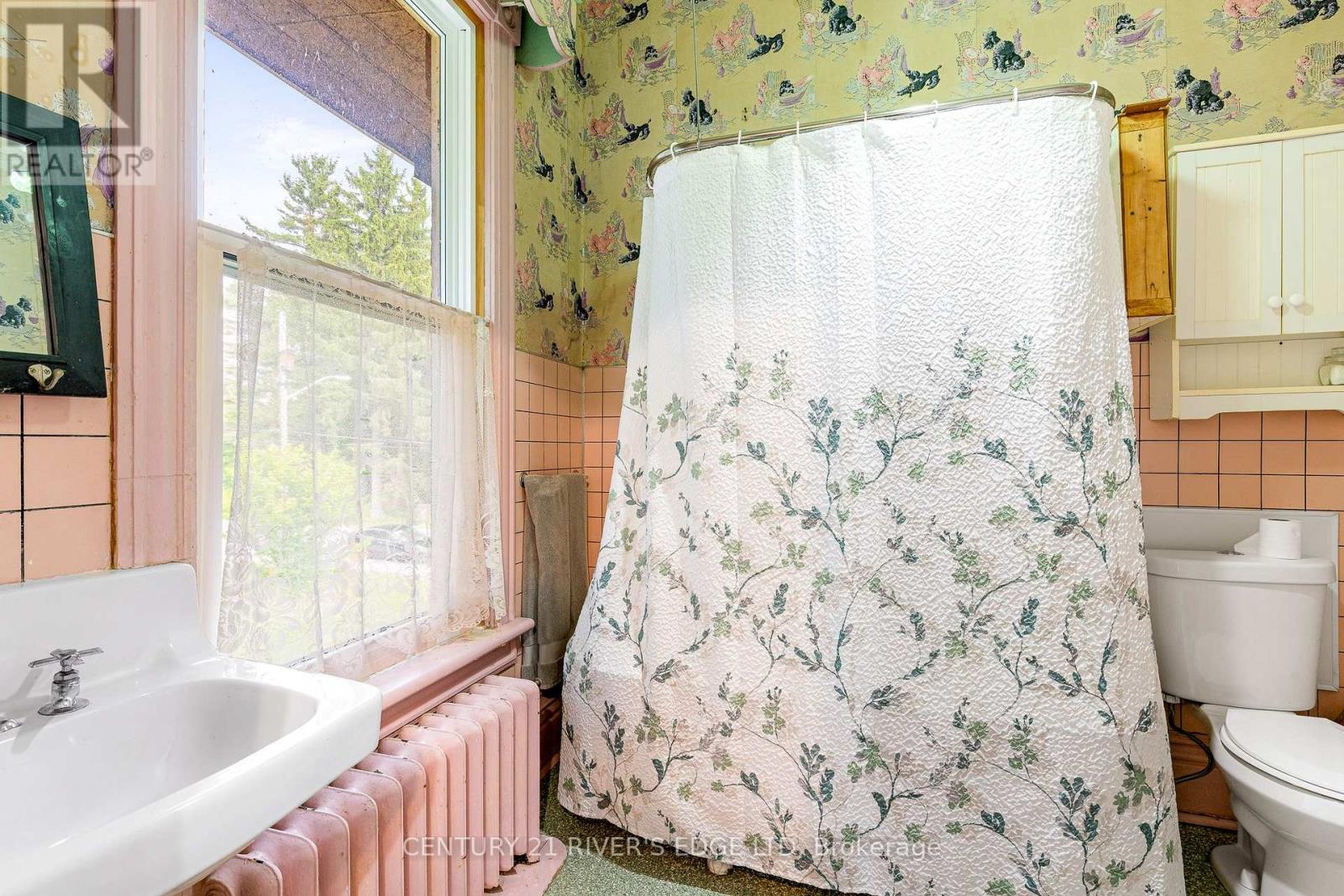 Photo 25 of 20 Sherwood Street, Brockville ON