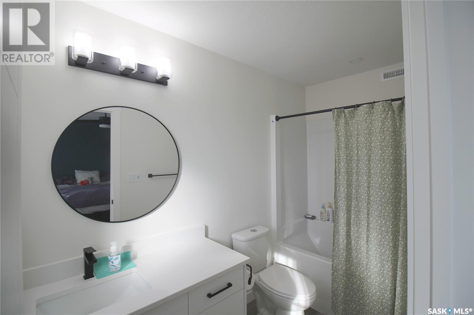 Photo 5 of 3005 Dumont Way, Regina SK