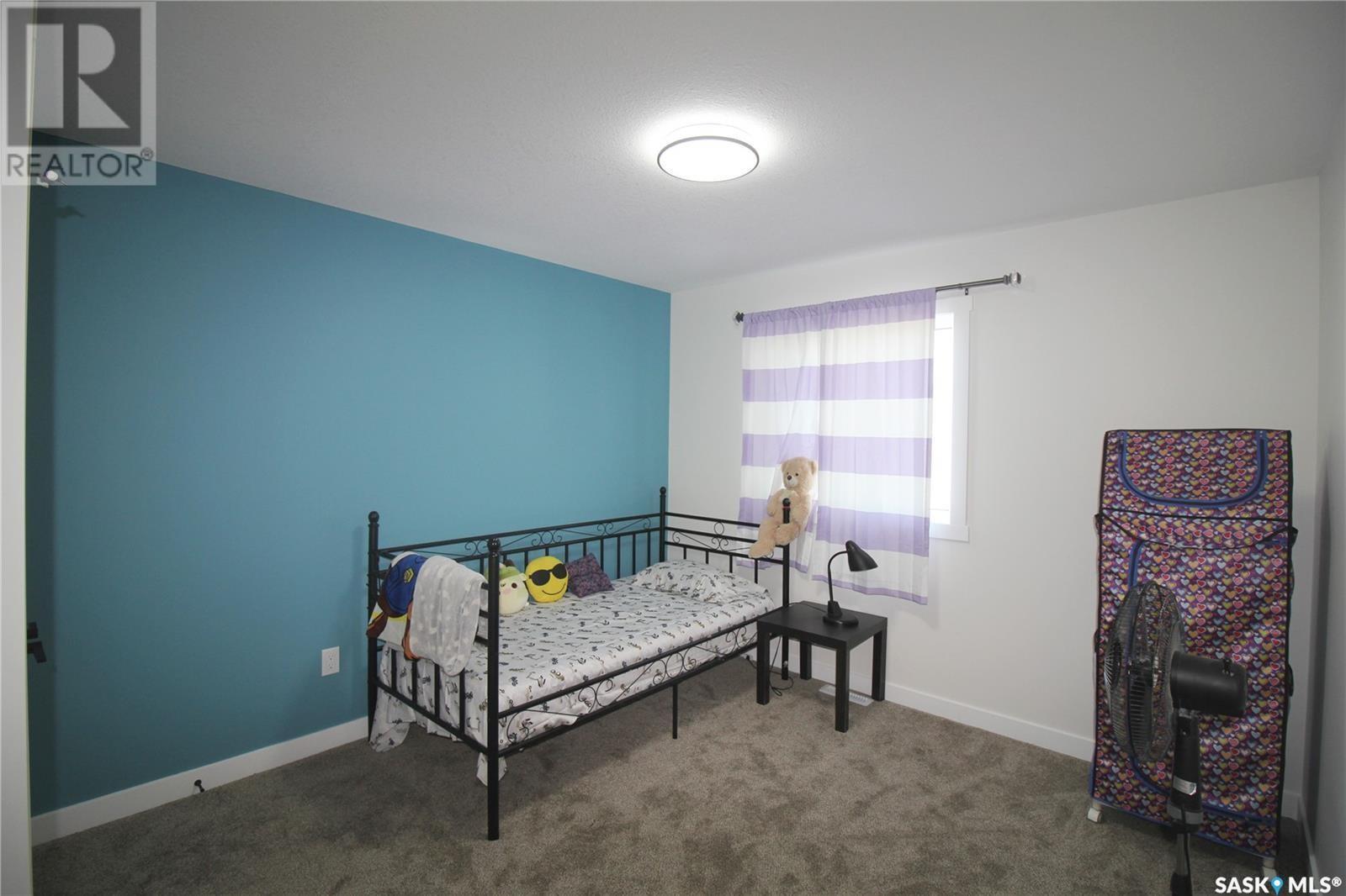 Photo 10 of 3005 Dumont Way, Regina SK