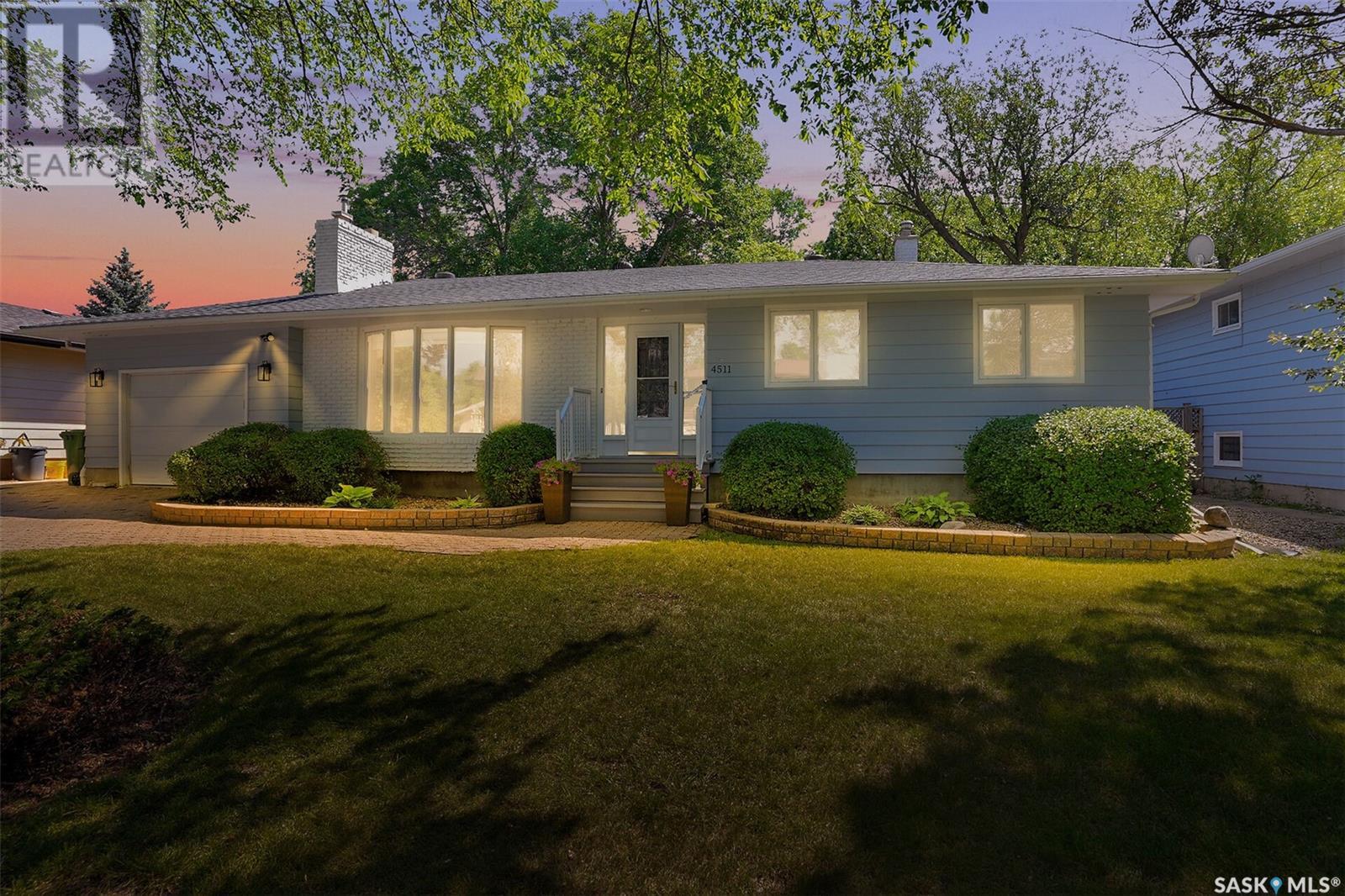 Single Family House Bungalow for Sale in  Argyle STREET Regina 