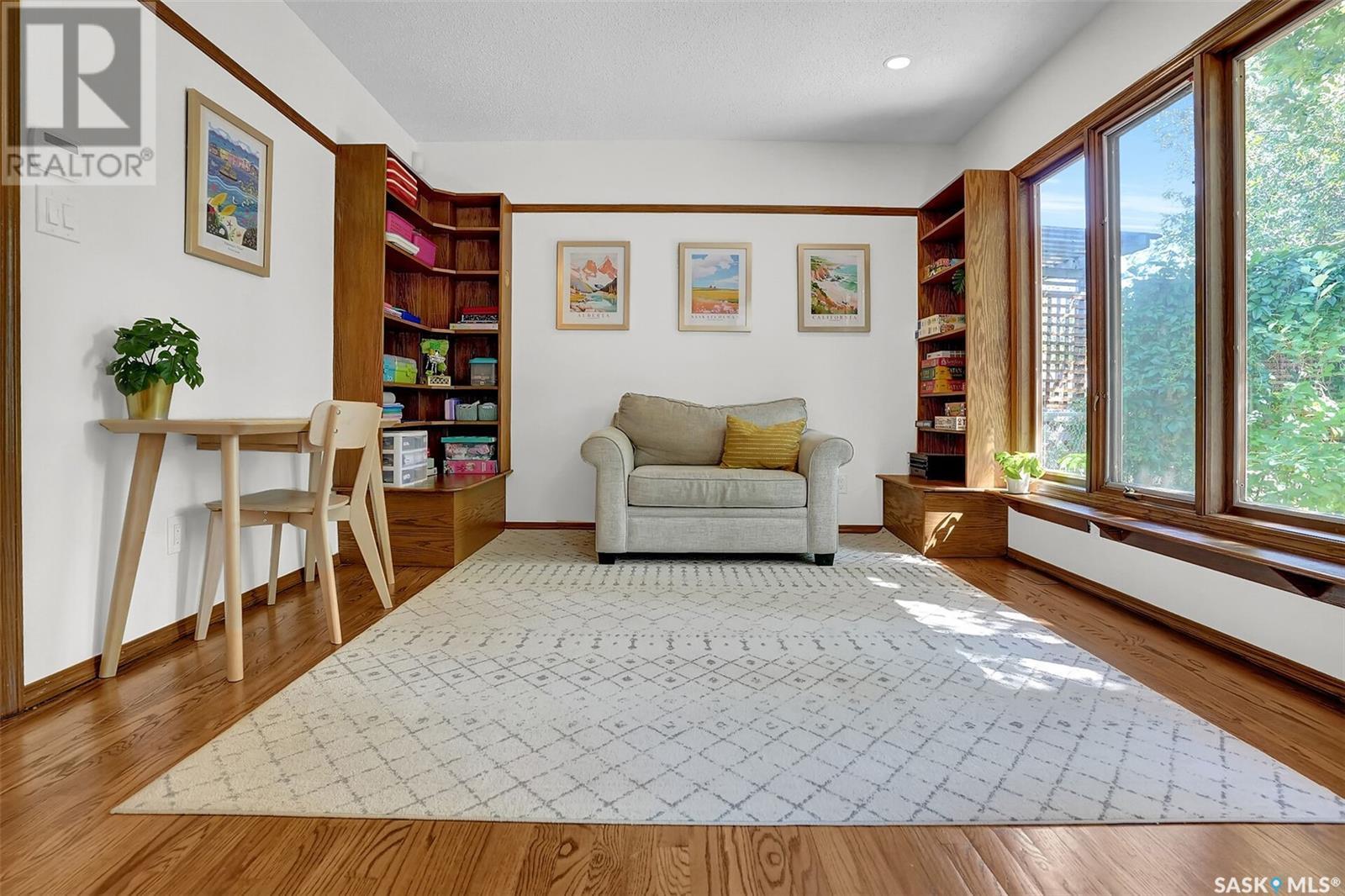Single Family House Bungalow for Sale in  Argyle STREET Regina 