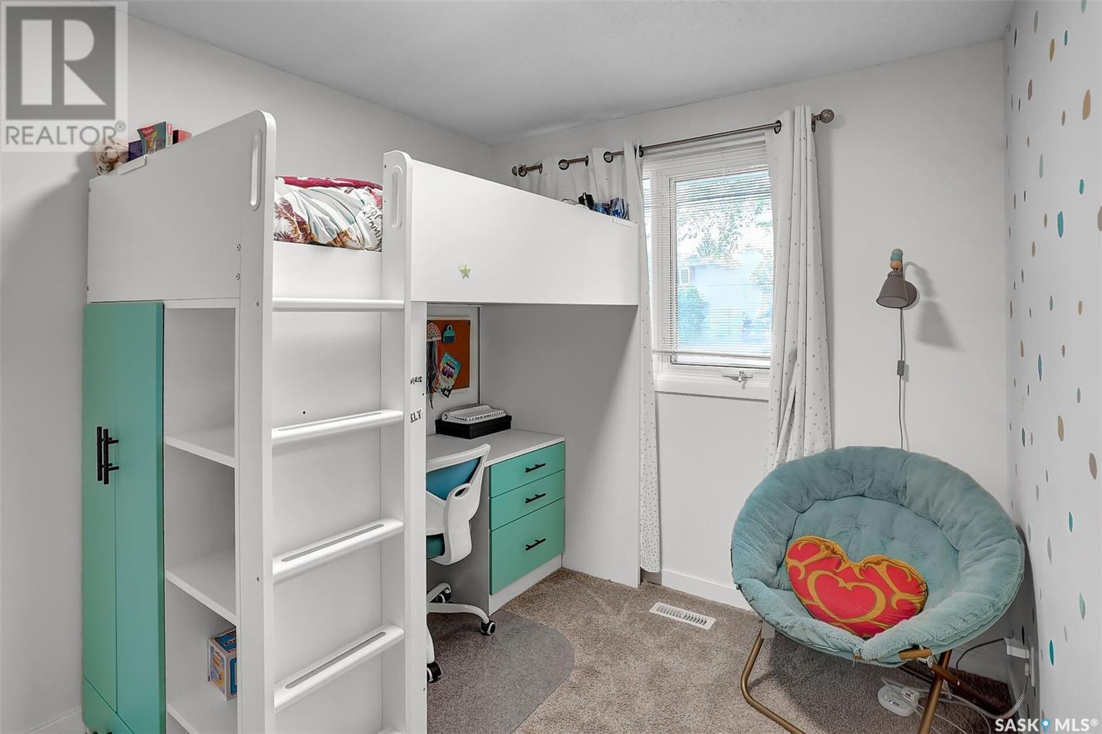Single Family House Bungalow for Sale in  Argyle STREET Regina 