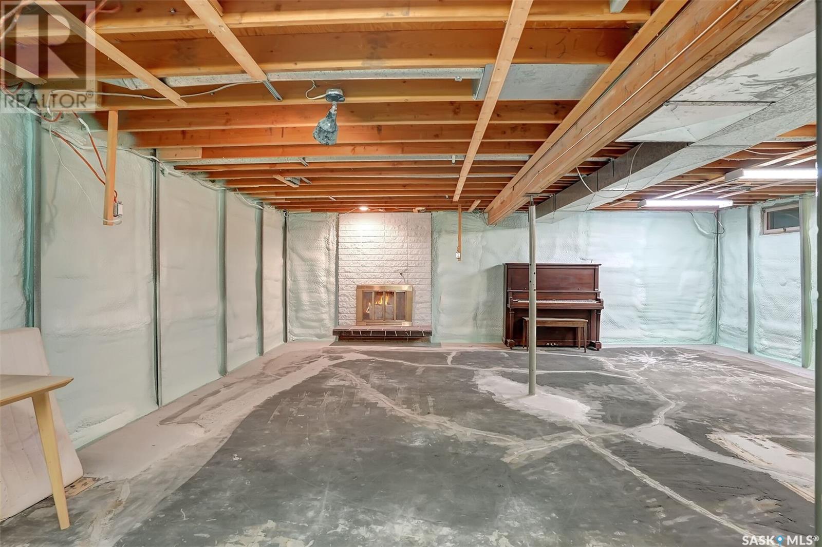 Single Family House Bungalow for Sale in  Argyle STREET Regina 