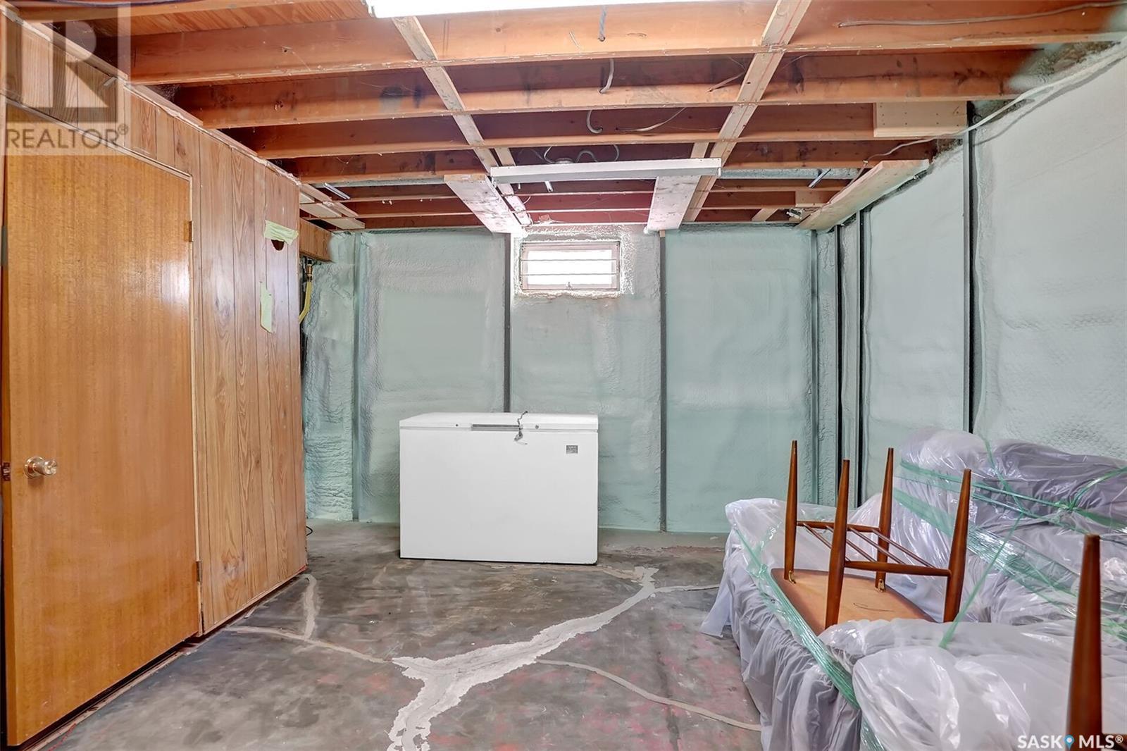 Single Family House Bungalow for Sale in  Argyle STREET Regina 
