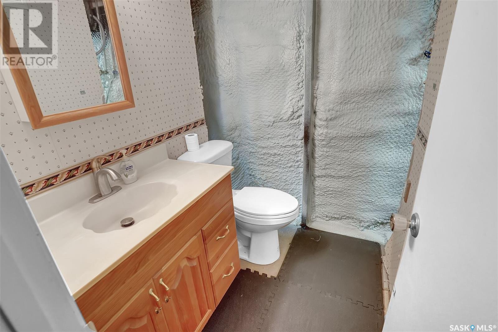 Single Family House Bungalow for Sale in  Argyle STREET Regina 