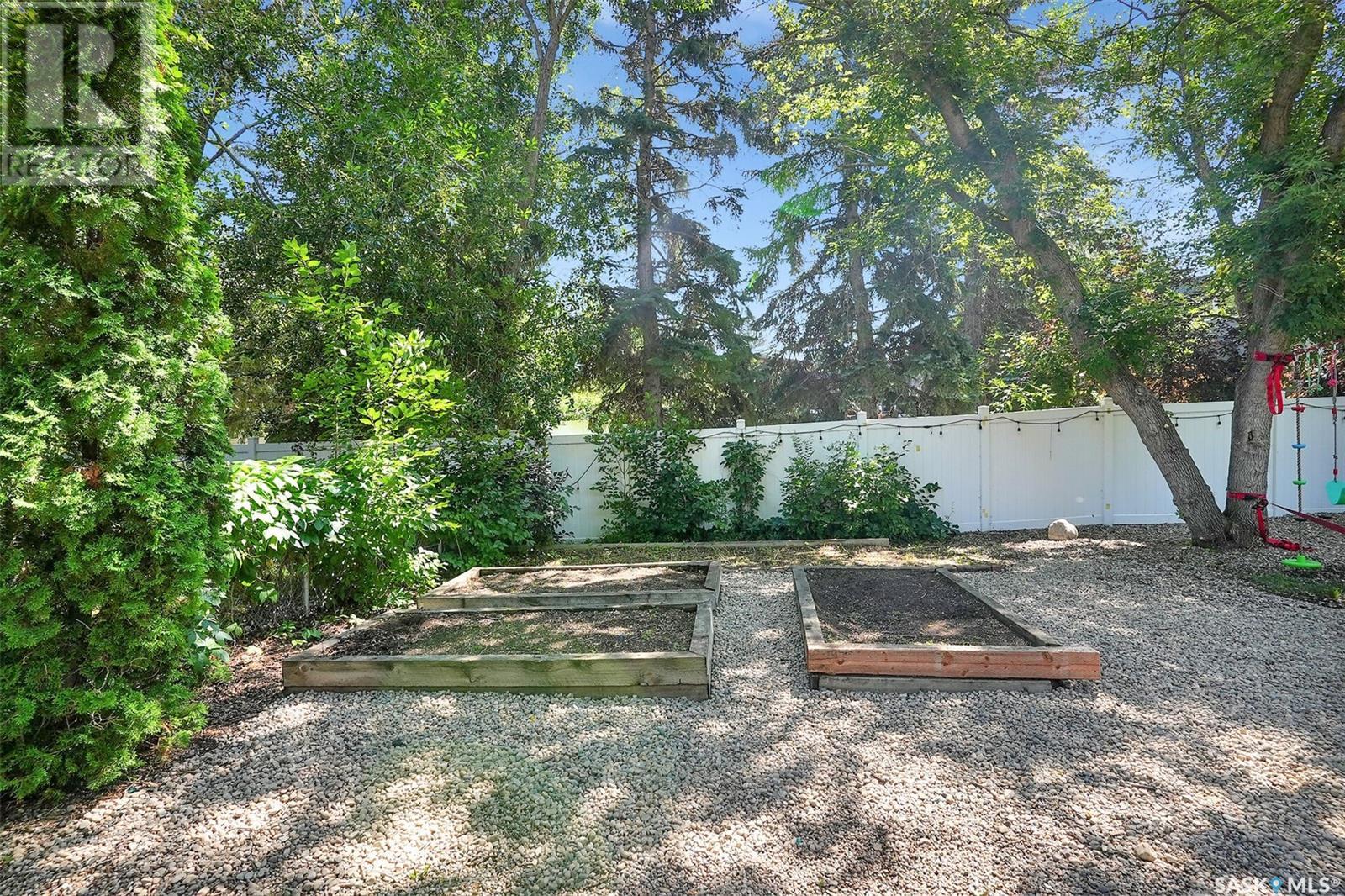 Single Family House Bungalow for Sale in  Argyle STREET Regina 