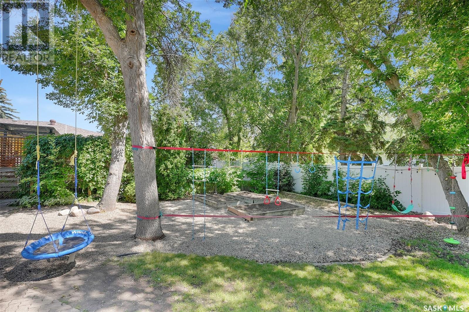 Single Family House Bungalow for Sale in  Argyle STREET Regina 
