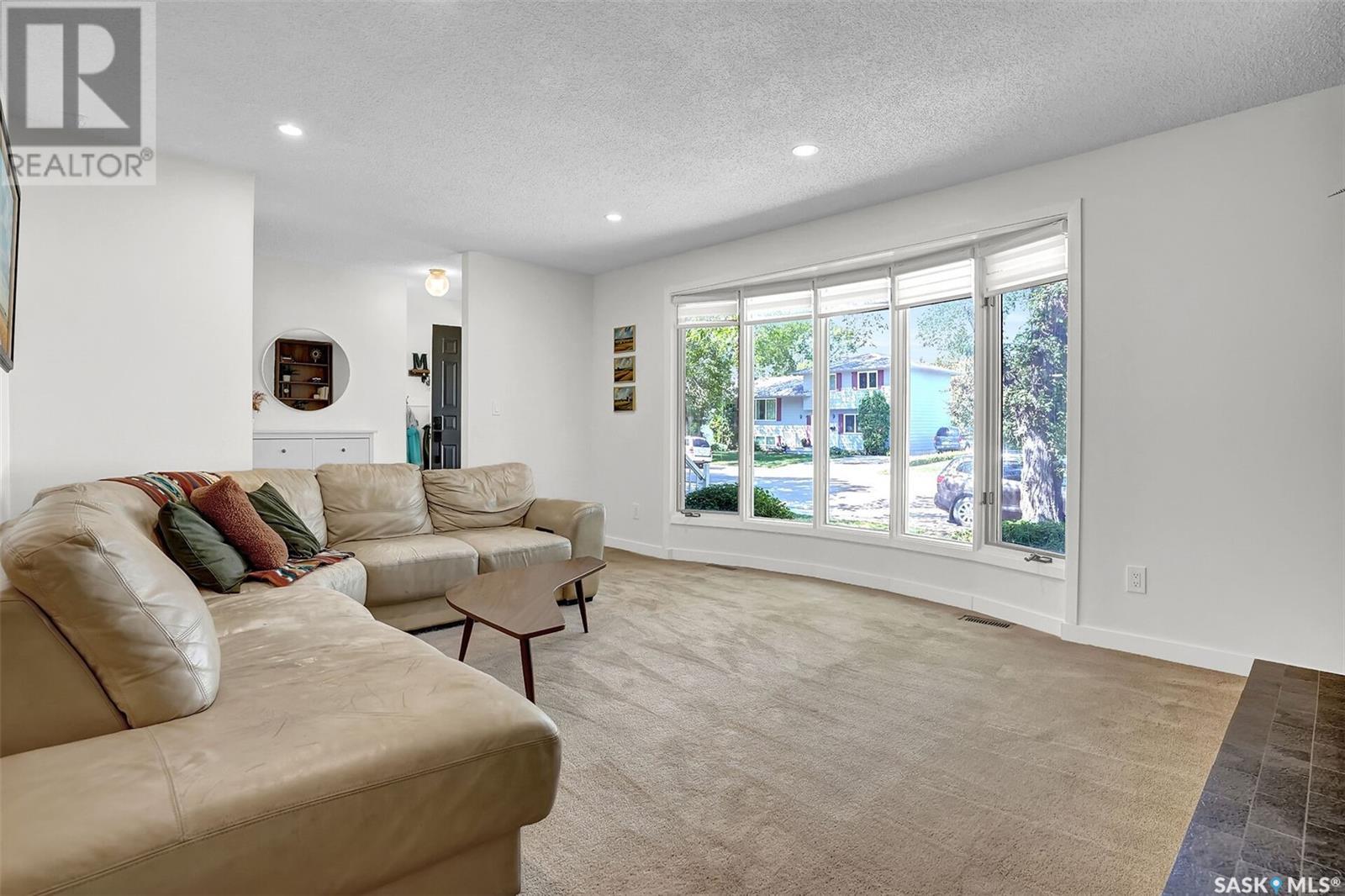 Single Family House Bungalow for Sale in  Argyle STREET Regina 