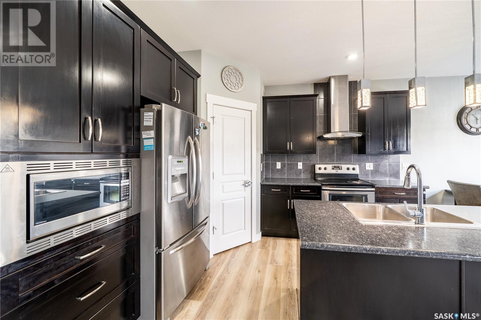 Photo 8 of 5427 Universal Crescent, Regina SK