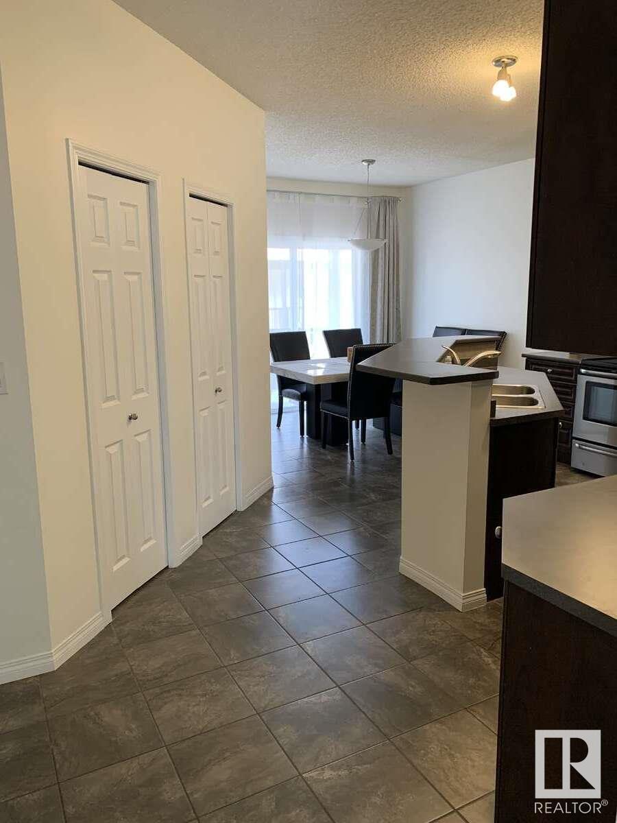 Photo 18 of 33 4821 Terwillegar Cm Nw, Edmonton AB