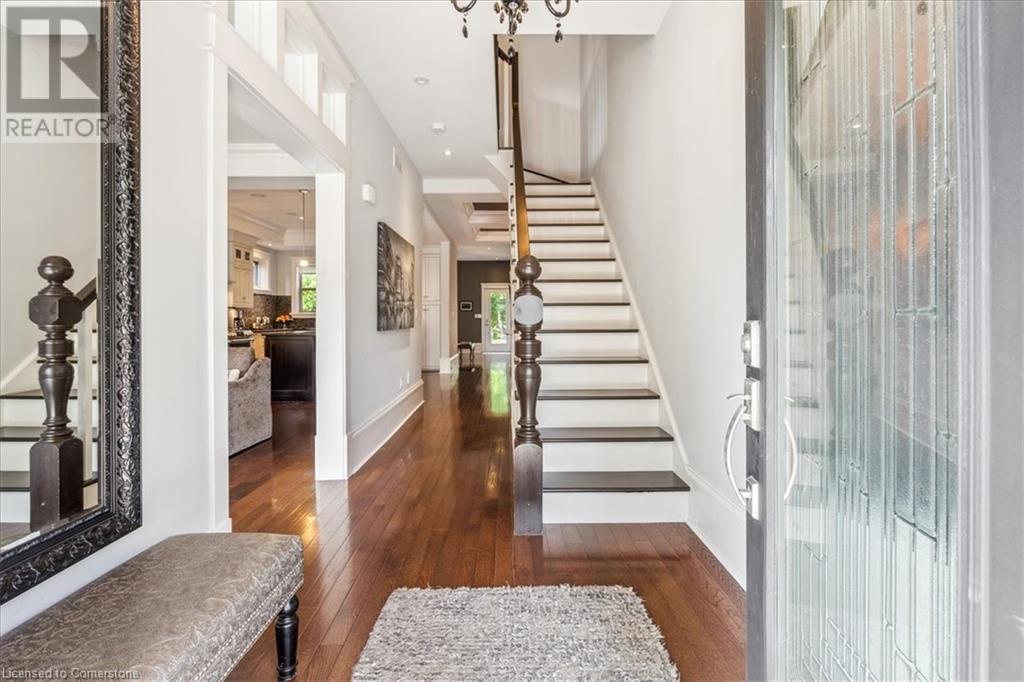 Photo 7 of 220 Herkimer Street, Hamilton ON