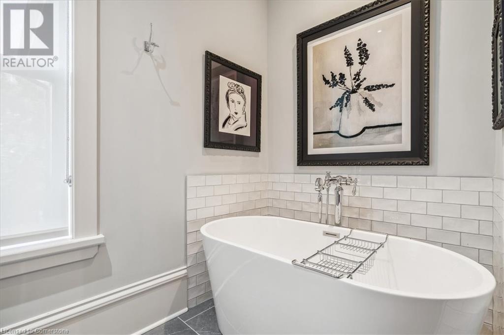 Photo 30 of 220 Herkimer Street, Hamilton ON