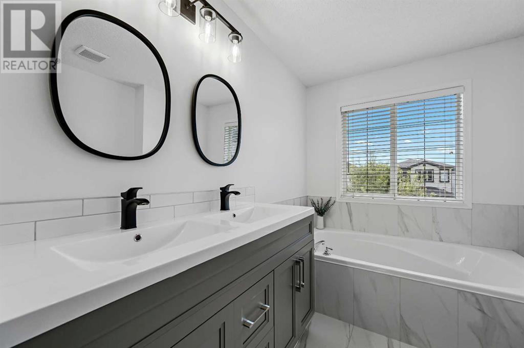 Single Family House for Sale in  Tuscany Reserve Rise NW Tuscany Calgary 