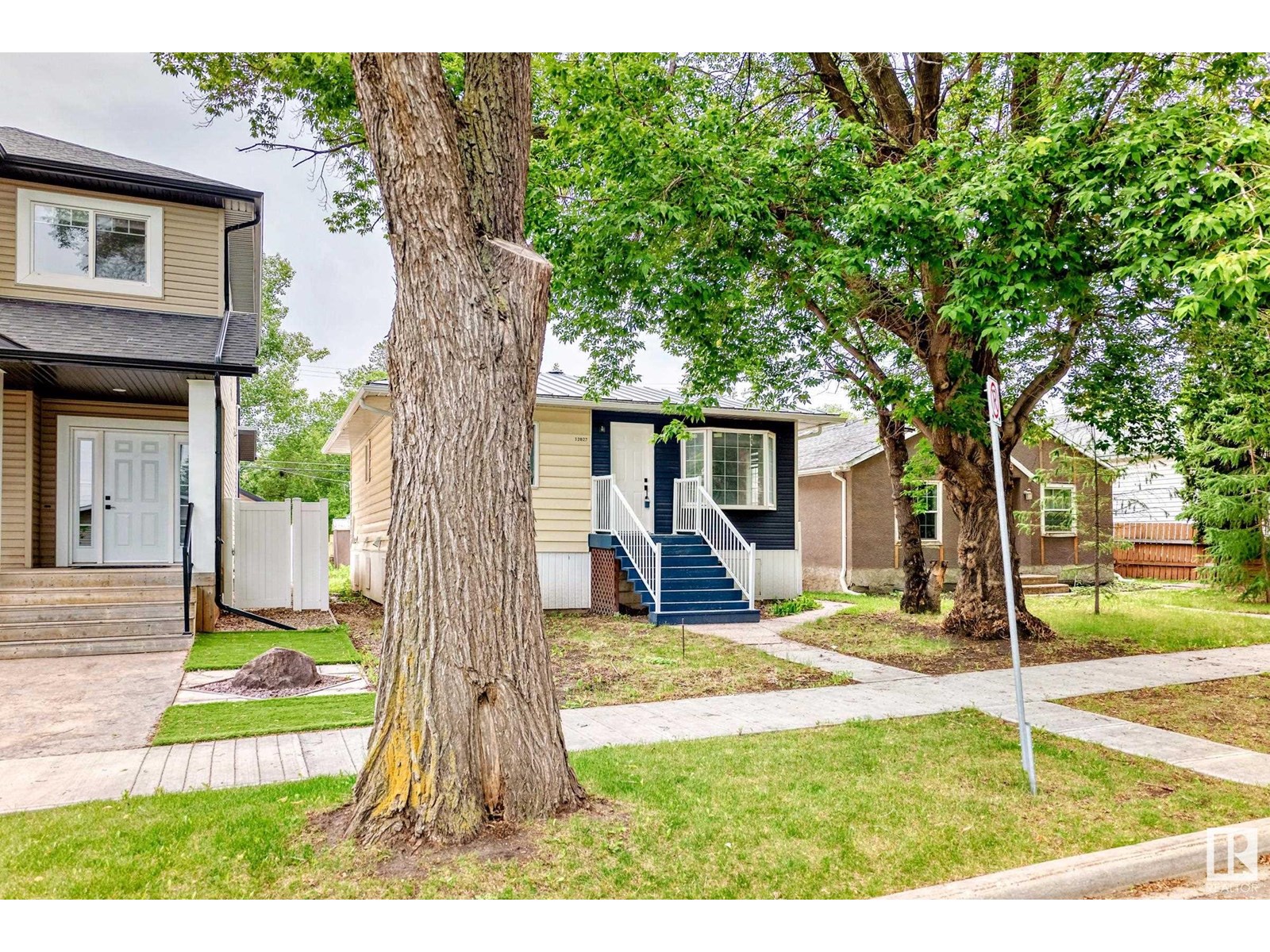 Photo 20 of 12027 69 St Nw, Edmonton AB