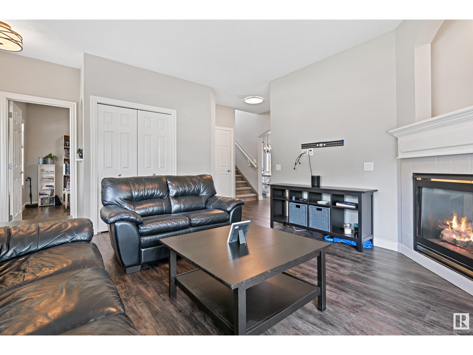 Photo 5 of 1853 Tomlinson Wy Nw, Edmonton AB