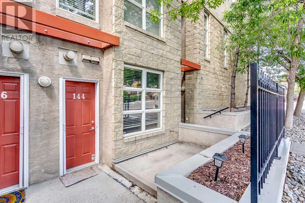 Single Family House Multi-level for Sale in    Avenue SW Mission Calgary 