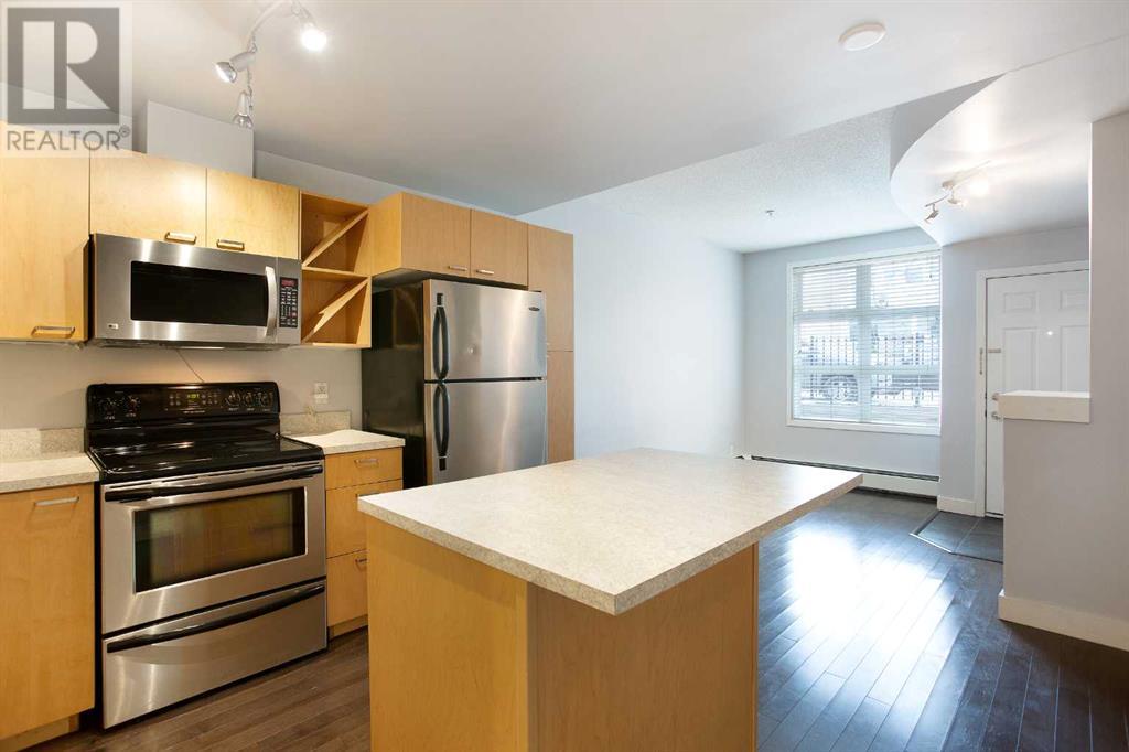 Single Family House Multi-level for Sale in    Avenue SW Mission Calgary 