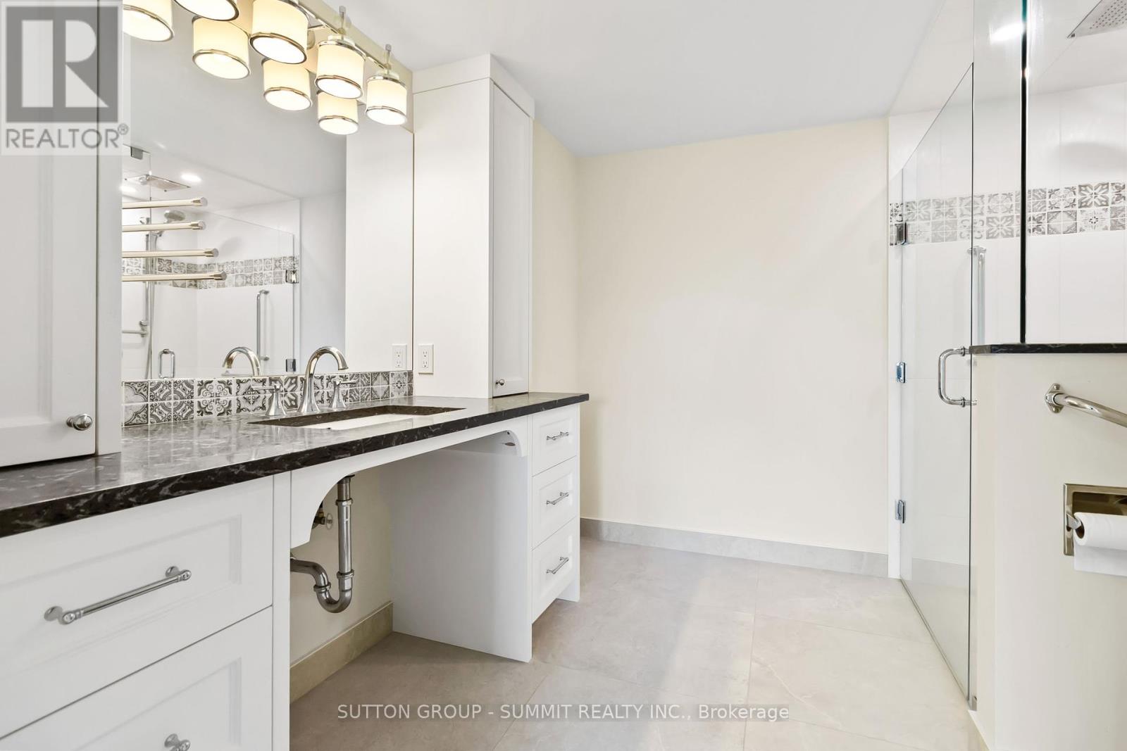 Photo 17 of 412 1276 Maple Crossing Boulevard, Burlington ON