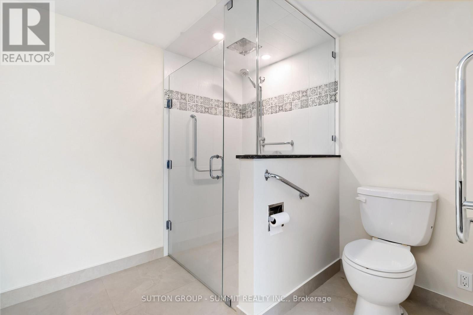 Photo 29 of 412 1276 Maple Crossing Boulevard, Burlington ON