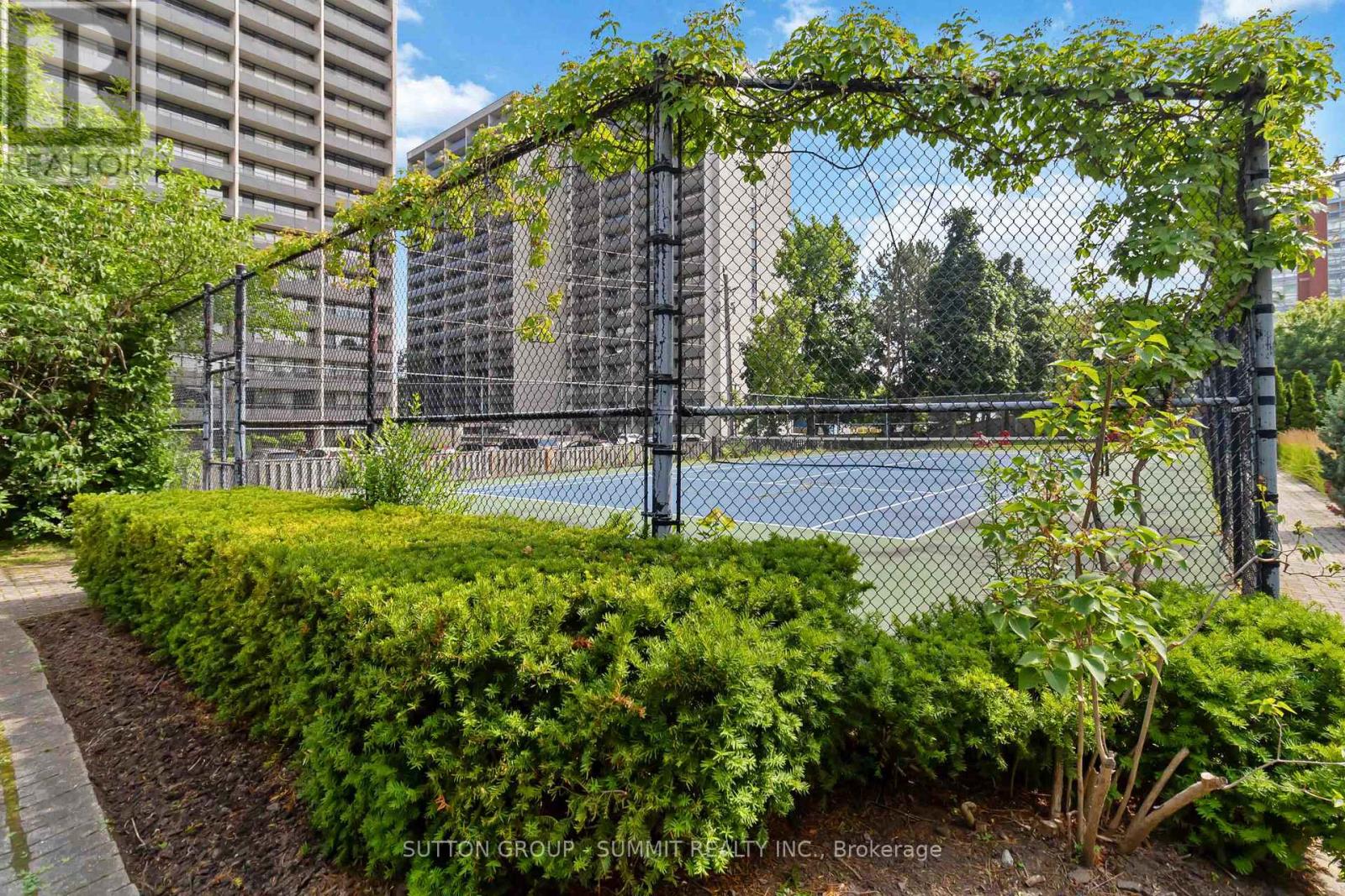 Photo 24 of 412 1276 Maple Crossing Boulevard, Burlington ON