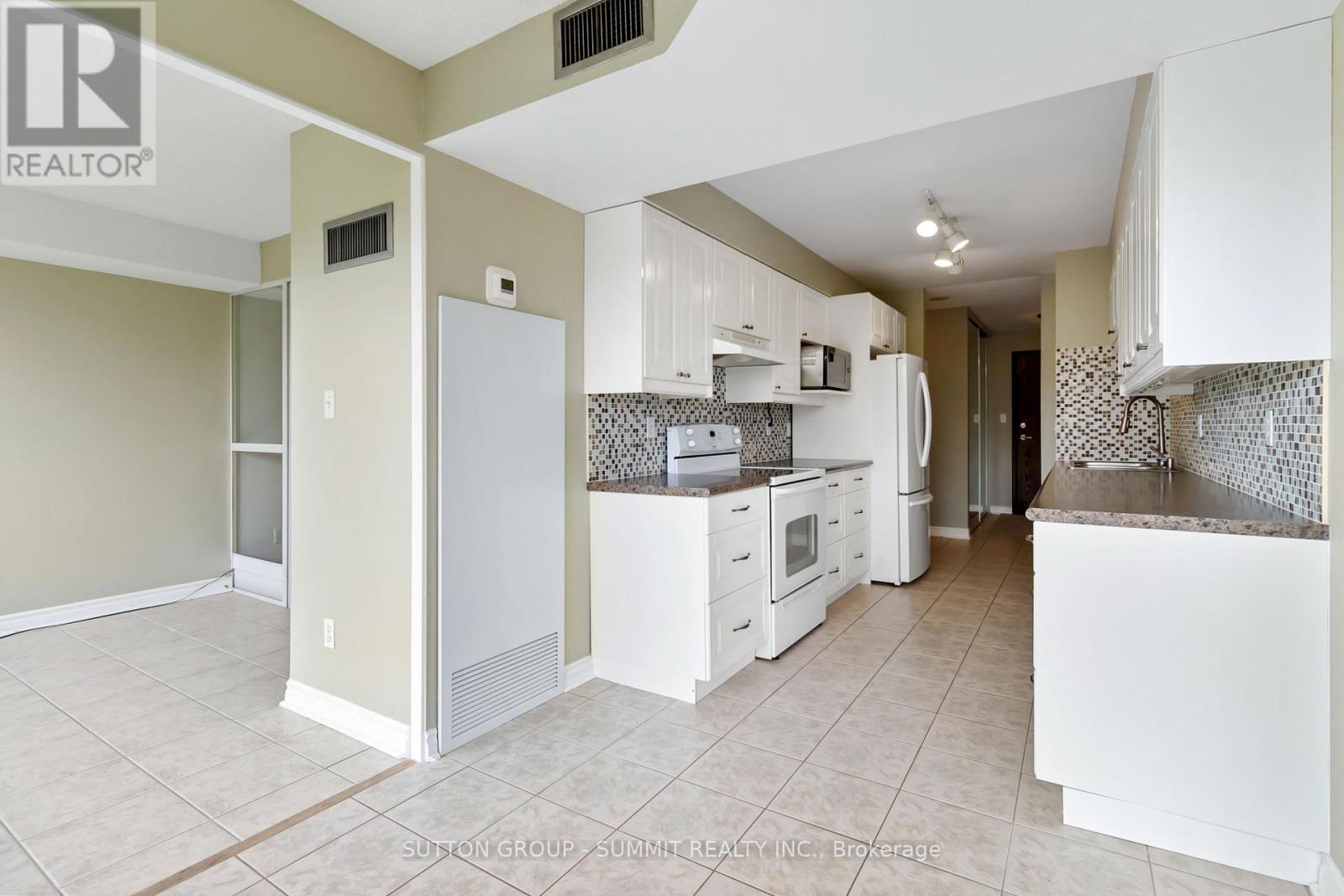 Photo 35 of 412 1276 Maple Crossing Boulevard, Burlington ON