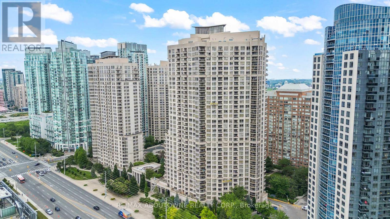 Photo 9 of 401 310 Burnhamthorpe Road W, Mississauga ON