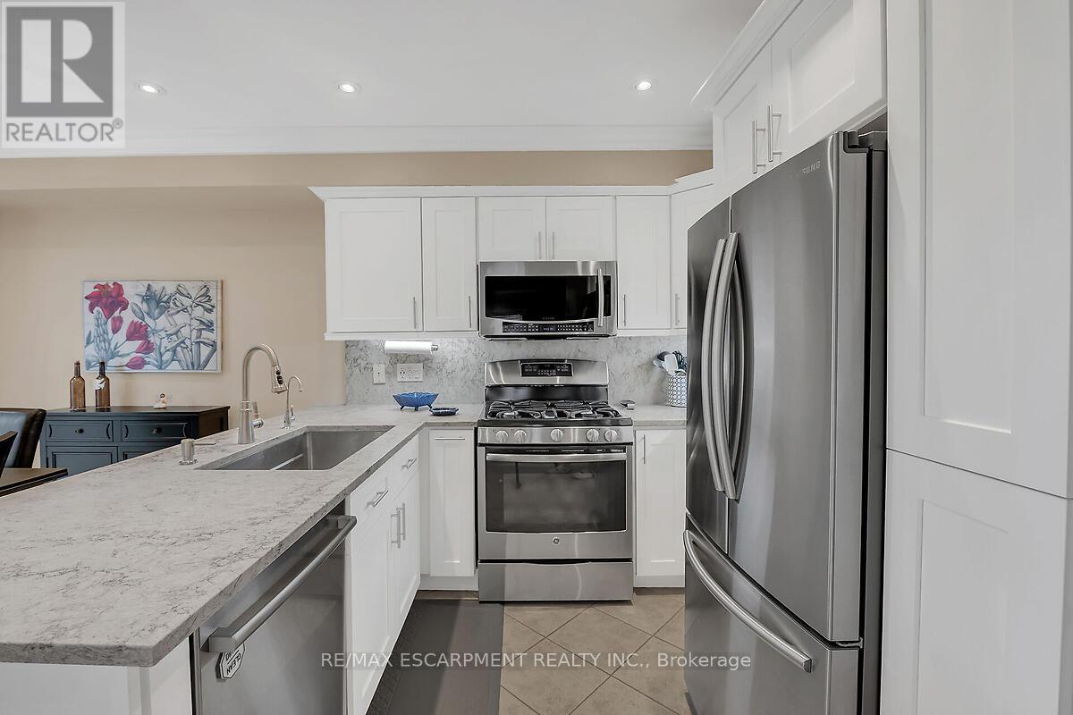 Photo 2 of 6 D Brown Drive, St Catharines ON